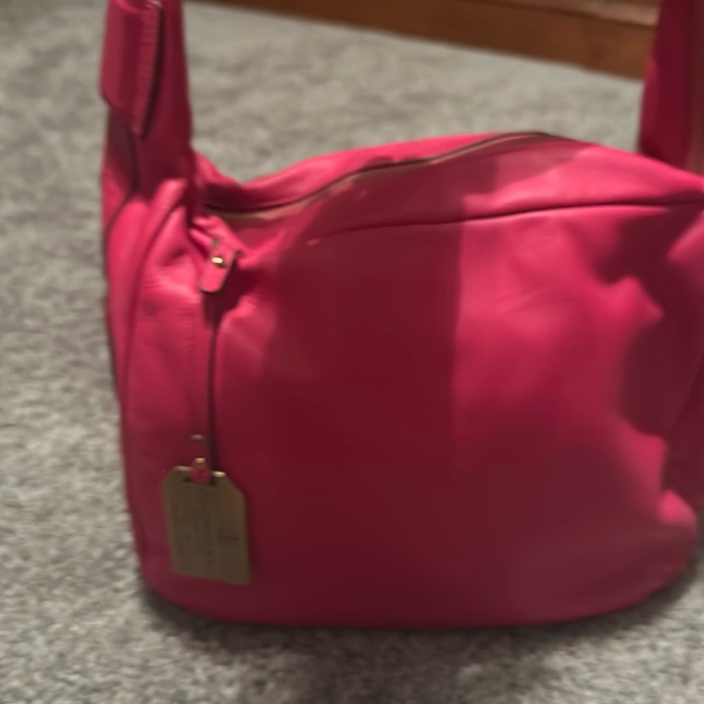 Beautiful bag and lovely color
